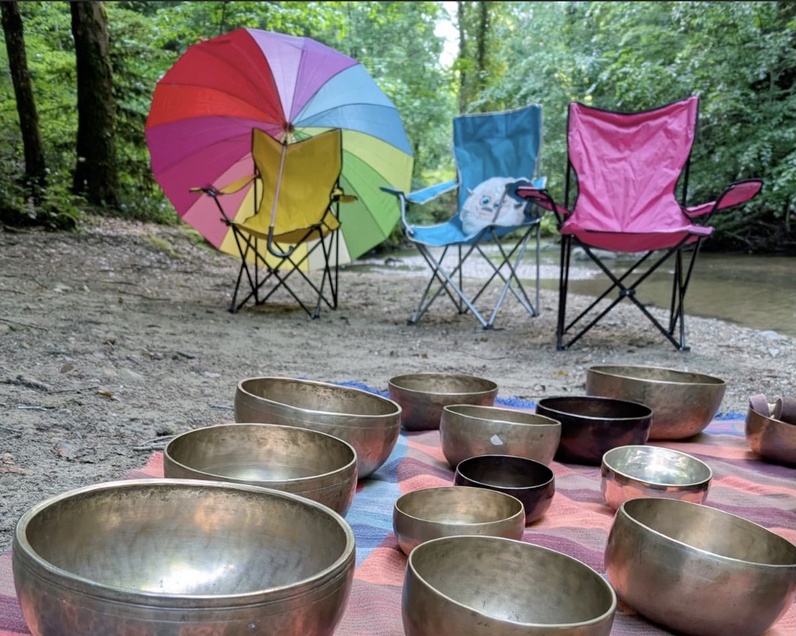 Concert méditatif de bols chantants au bord du Talent