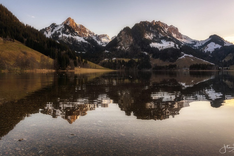À la découverte des géotopes fribourgeois : Lac Noir, Breccaschlund, Riggisalp